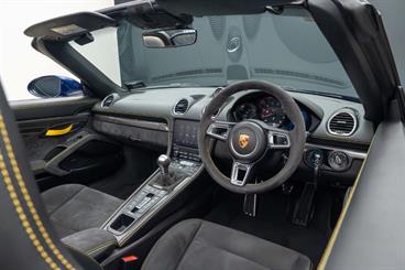 2020 Porsche 718 - Thumbnail