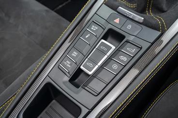 2020 Porsche 718 - Thumbnail