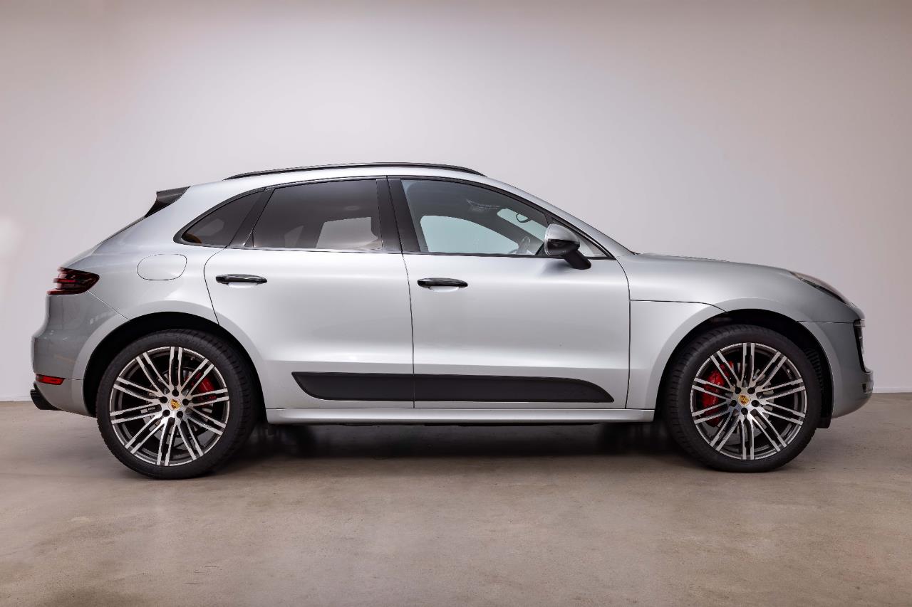 2016 Porsche Macan