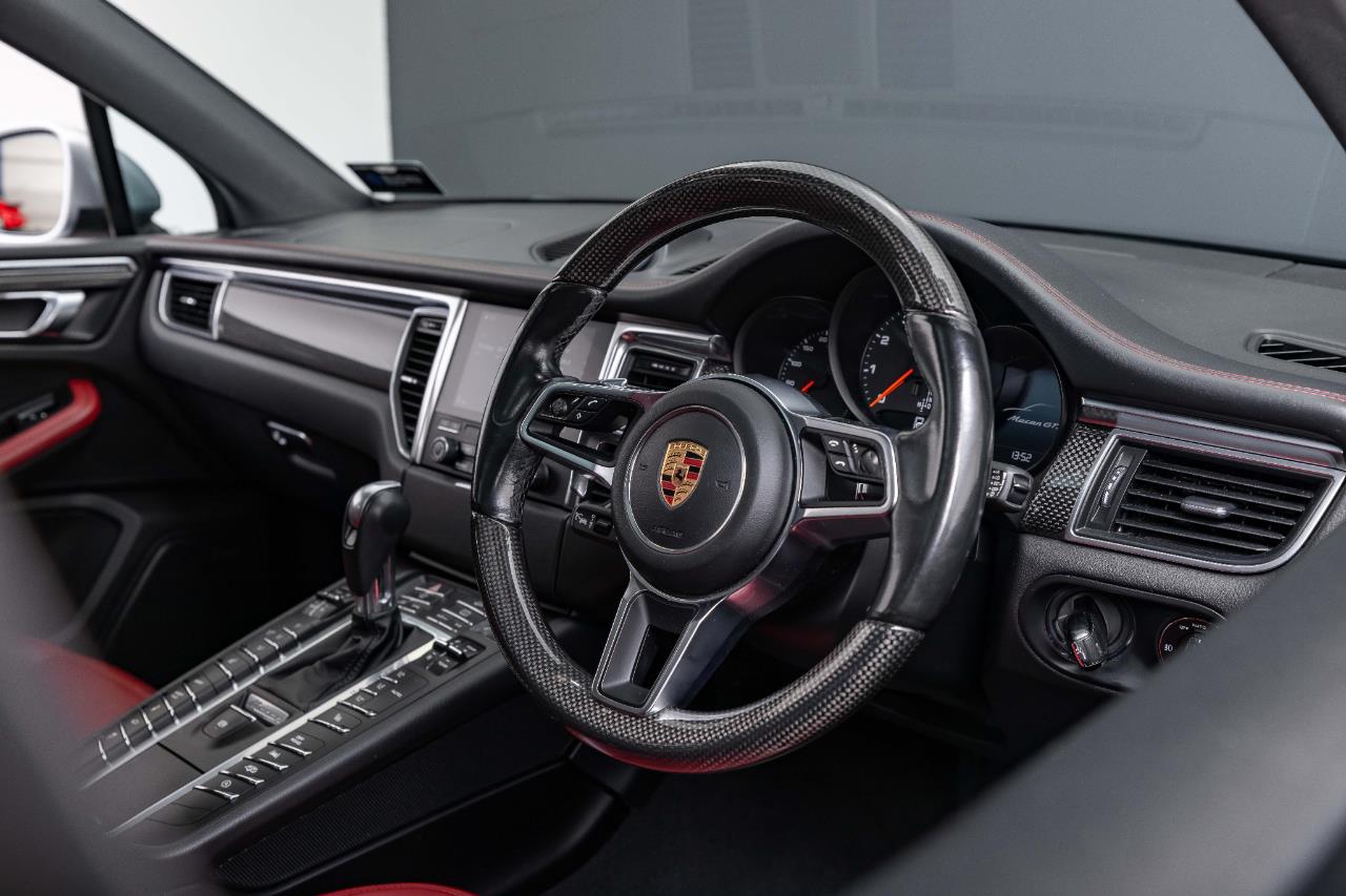 2016 Porsche Macan