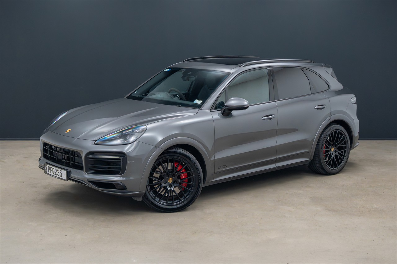 2022 Porsche Cayenne