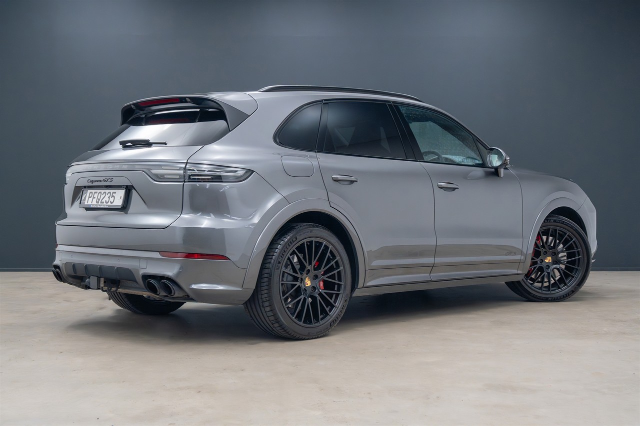 2022 Porsche Cayenne
