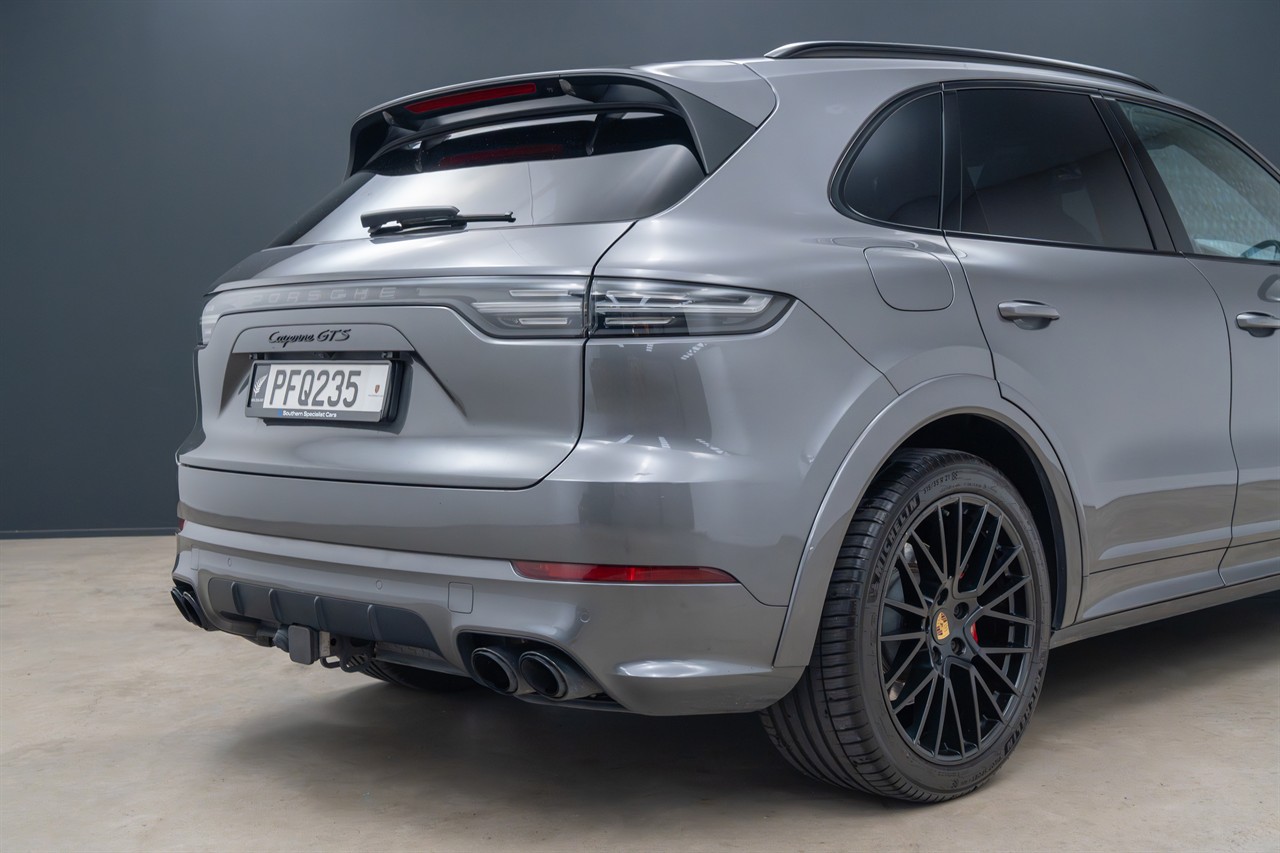 2022 Porsche Cayenne