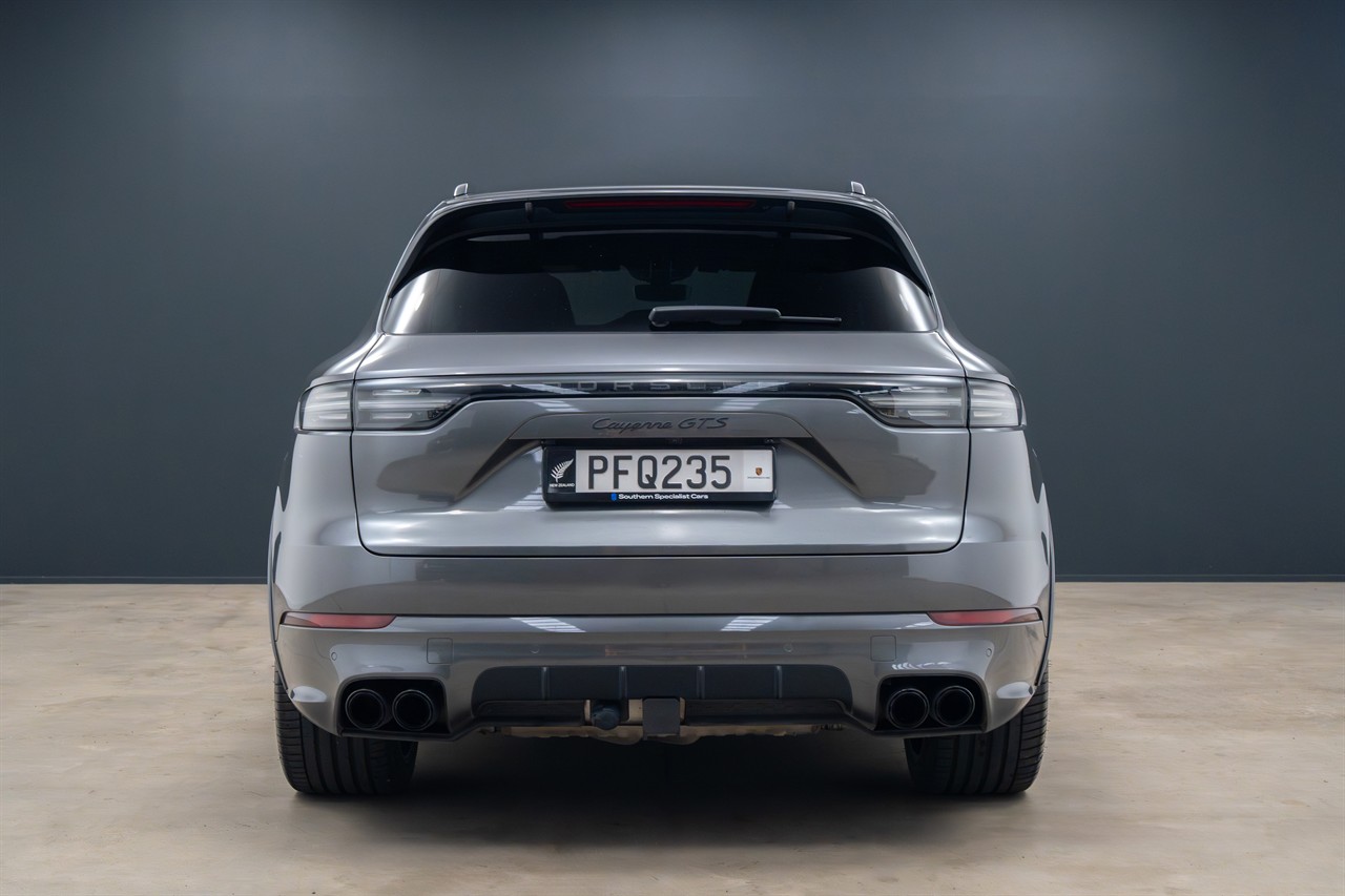 2022 Porsche Cayenne
