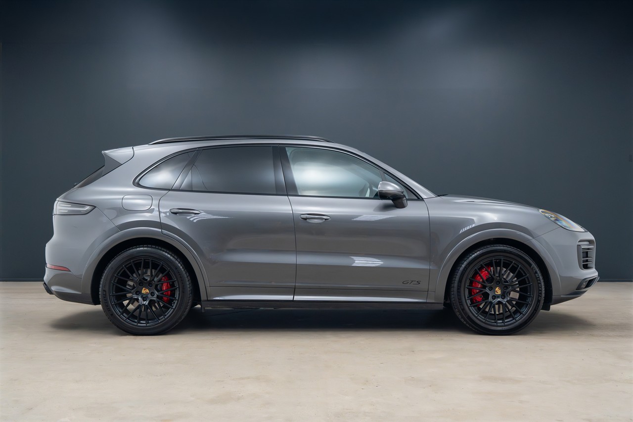 2022 Porsche Cayenne