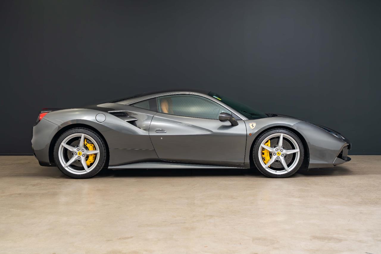2016 Ferrari 488