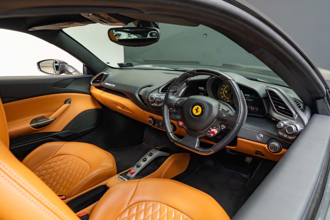 2016 Ferrari 488