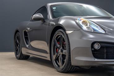 2013 Porsche Cayman - Thumbnail