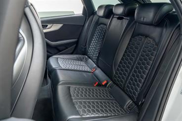 2018 Audi RS4 - Thumbnail