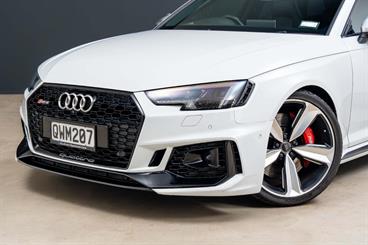 2018 Audi RS4 - Thumbnail