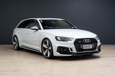 2018 Audi RS4 - Thumbnail