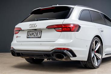 2018 Audi RS4 - Thumbnail