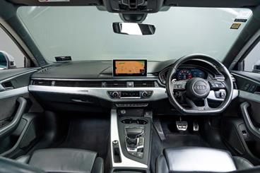 2018 Audi RS4 - Thumbnail