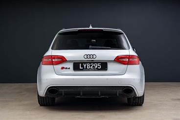 2013 Audi RS4 - Thumbnail