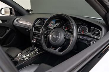 2013 Audi RS4 - Thumbnail