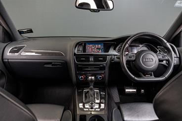 2013 Audi RS4 - Thumbnail