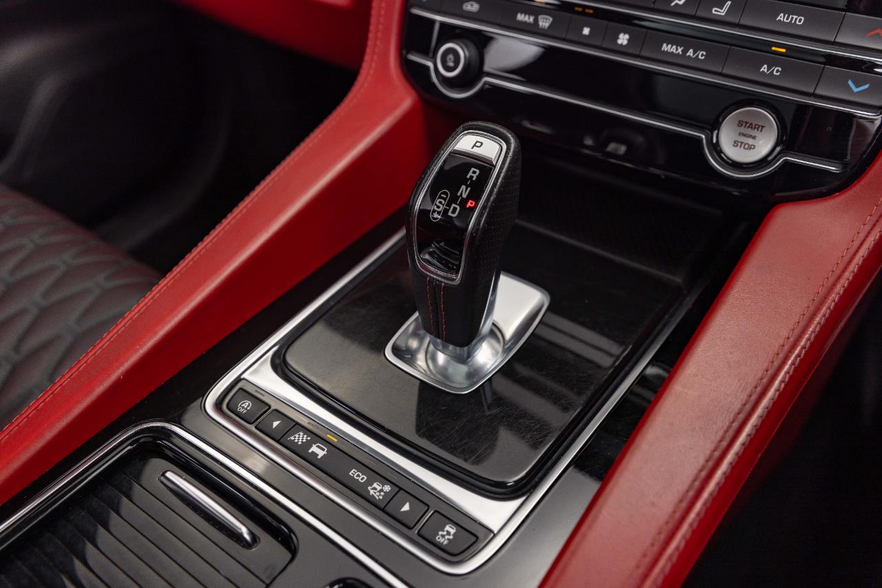 2019 Jaguar F-Pace