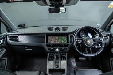 2021 Porsche Macan - Thumbnail