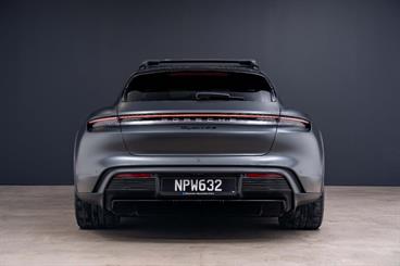2021 Porsche Taycan - Thumbnail