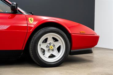 1985 Ferrari Mondial - Thumbnail