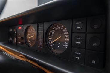 1985 Ferrari Mondial - Thumbnail