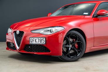 2018 Alfa Romeo Giulia - Thumbnail