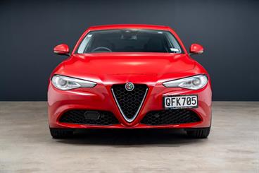 2018 Alfa Romeo Giulia - Thumbnail