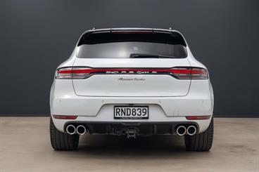 2021 Porsche Macan - Thumbnail