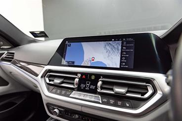 2022 BMW M4 - Thumbnail