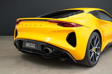 2023 Lotus Emira - Thumbnail