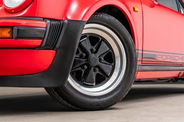 1982 Porsche 911 - Thumbnail