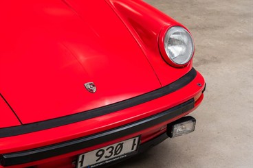 1982 Porsche 911 - Thumbnail