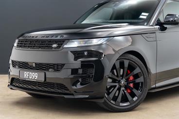 2025 Land Rover Range Rover Sport - Thumbnail