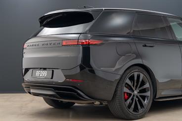 2025 Land Rover Range Rover Sport - Thumbnail