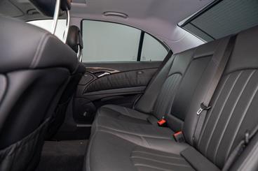 2004 Mercedes-Benz E 55 - Thumbnail