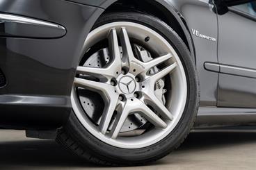 2004 Mercedes-Benz E 55 - Thumbnail