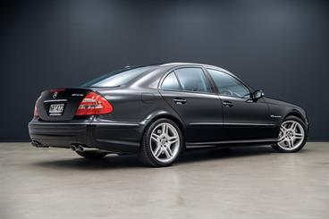 2004 Mercedes-Benz E 55 - Thumbnail