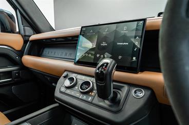 2022 Land Rover Defender - Thumbnail