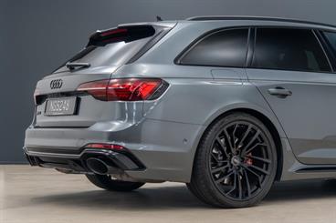 2021 Audi RS4 - Thumbnail