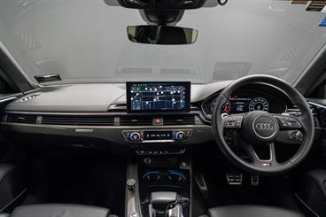 2021 Audi RS4 - Thumbnail