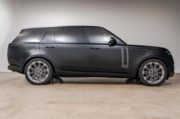 2022 Land Rover Range Rover - Thumbnail