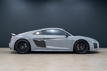2017 Audi R8 - Thumbnail