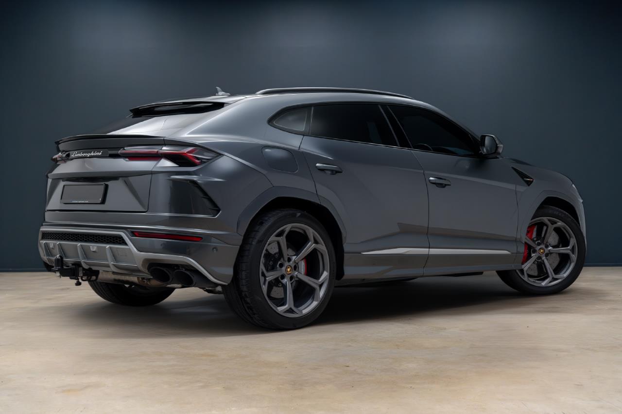 2020 Lamborghini Urus