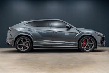 2020 Lamborghini Urus - Thumbnail