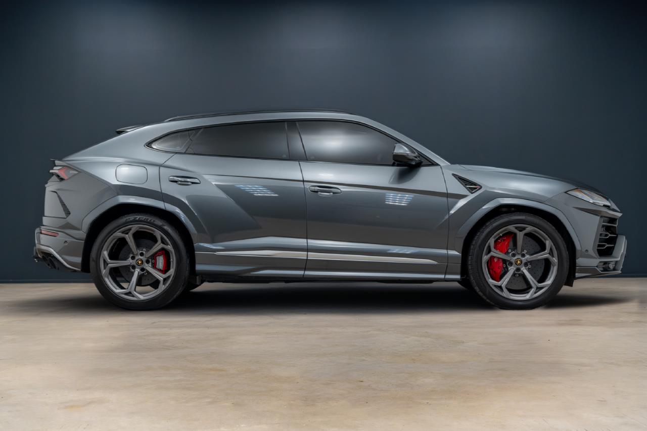 2020 Lamborghini Urus