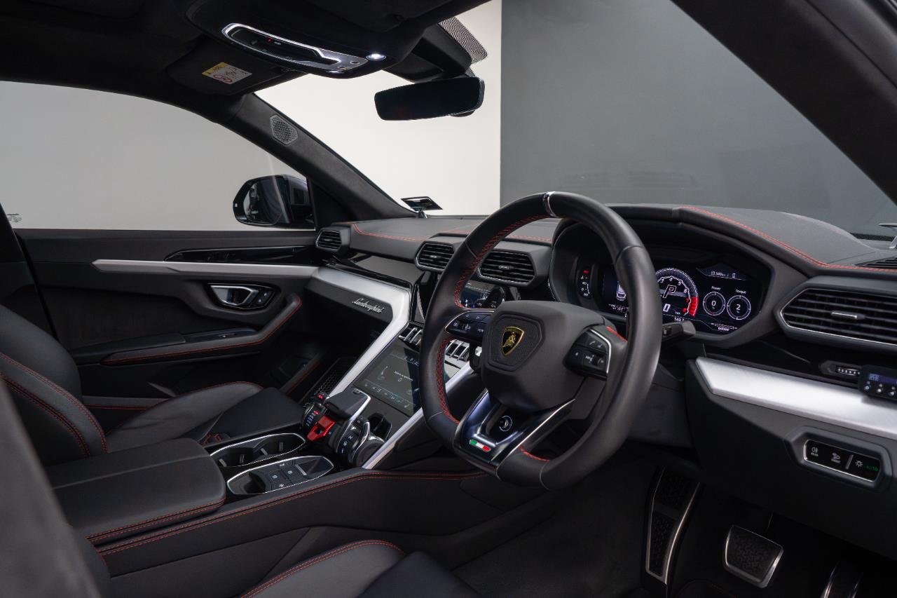 2020 Lamborghini Urus