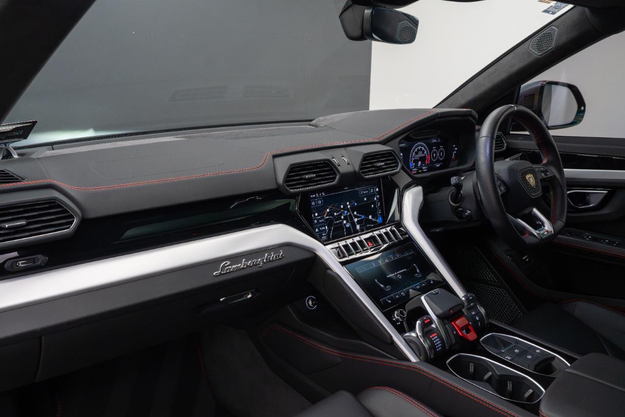 2020 Lamborghini Urus