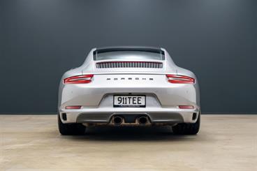 2019 Porsche 911 - Thumbnail