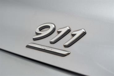 2004 Porsche 911 - Thumbnail
