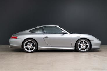 2004 Porsche 911 - Thumbnail